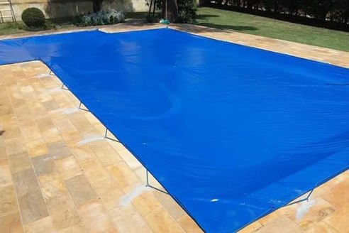 capa de proteção de piscinas